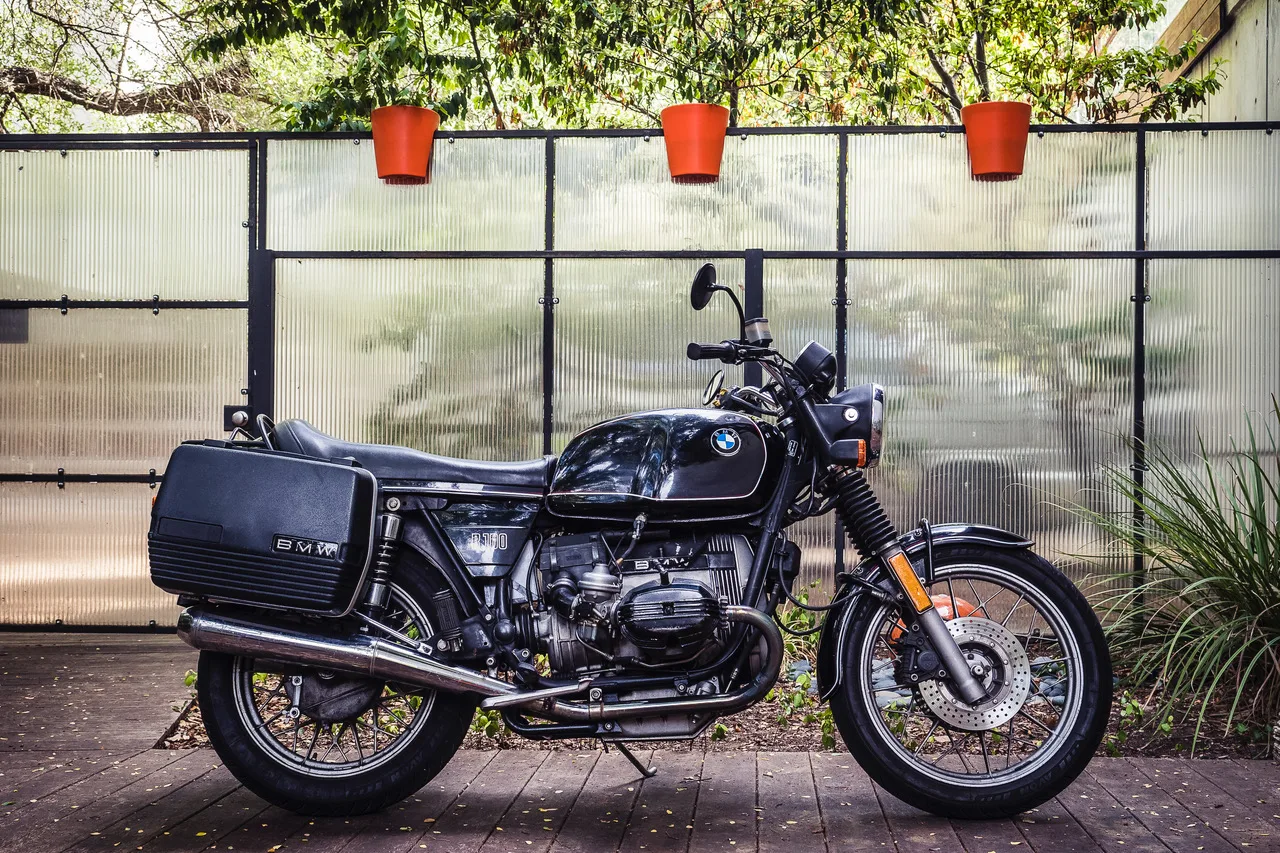1982 BMW R100t